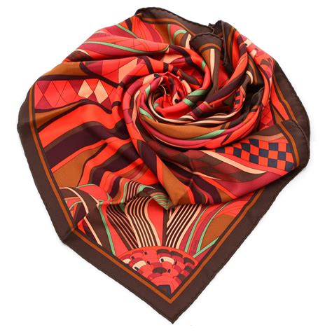 foulard en soie hermes.